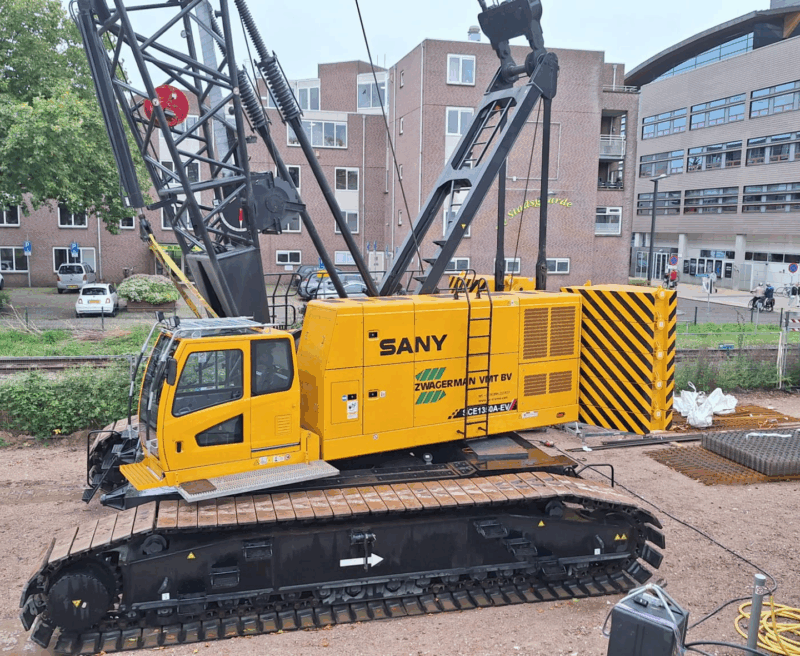 SANY SCE 1350A‑EV elektrische rupskraan in actie met 76 m boom